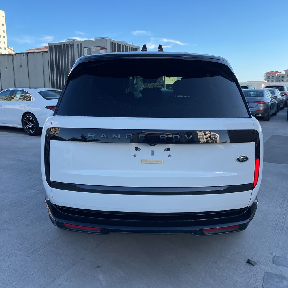 2023 Land Rover Range Rover P530 SE