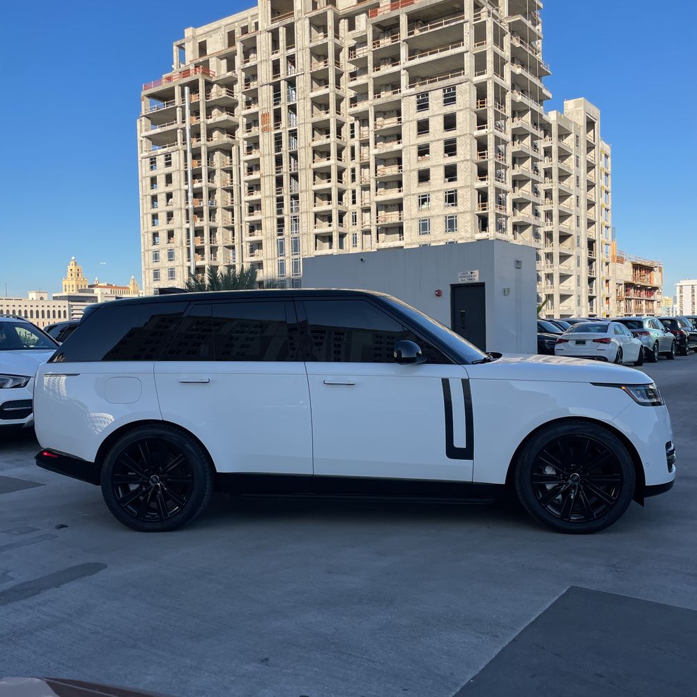 2023 Land Rover Range Rover P530 SE
