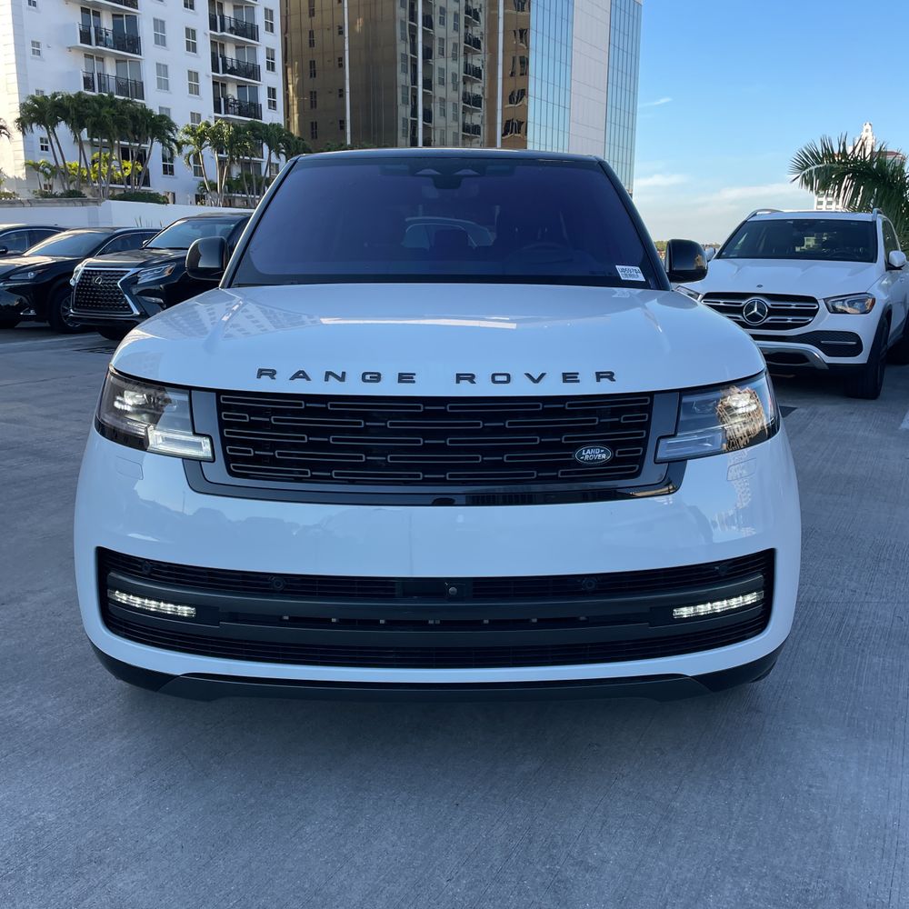 2023 Land Rover Range Rover P530 SE