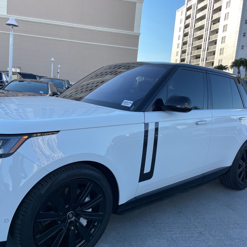 2023 Land Rover Range Rover P530 SE
