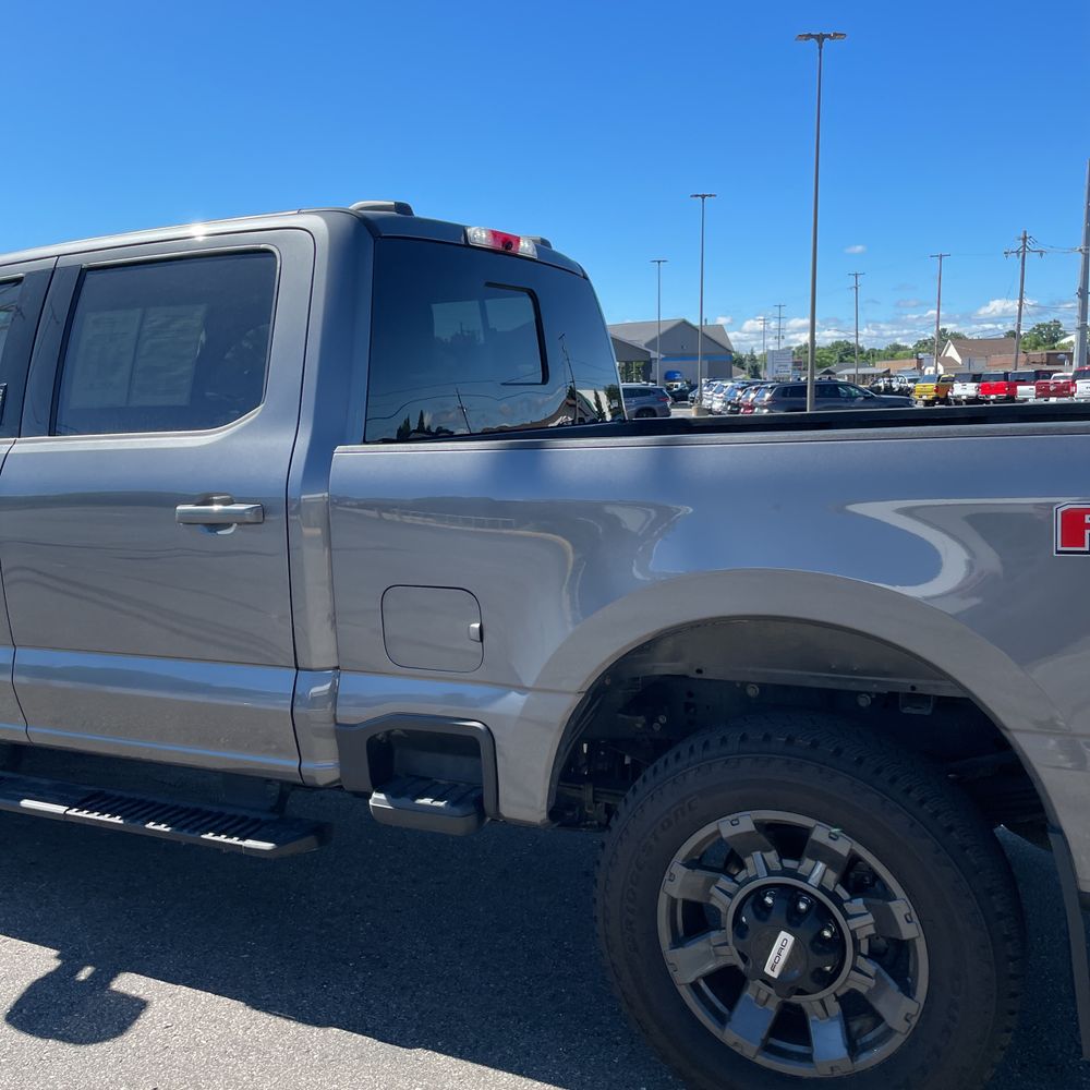 2023 Ford F250 S/D Lariat