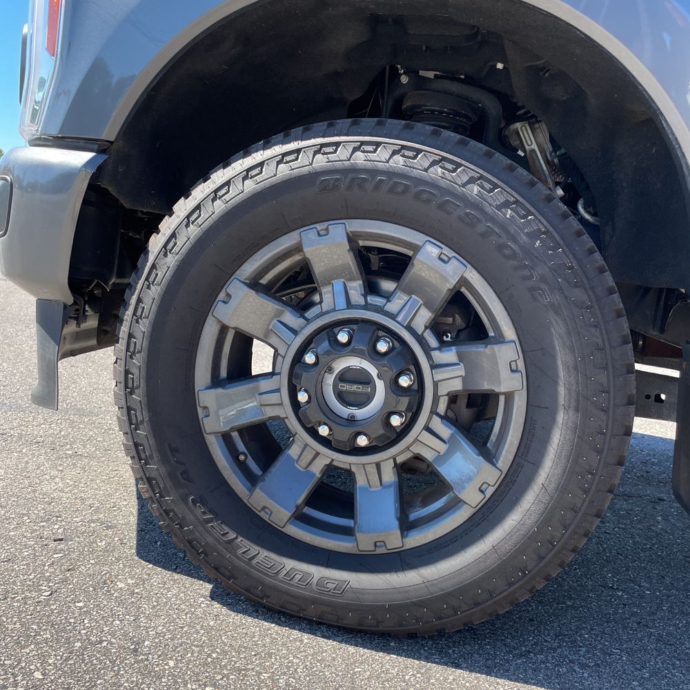 2023 Ford F250 S/D Lariat