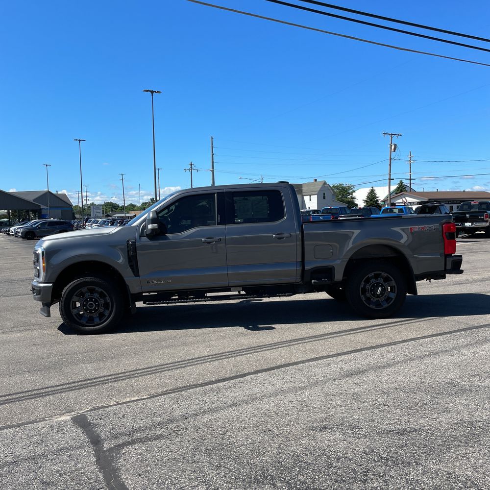 2023 Ford F250 S/D Lariat