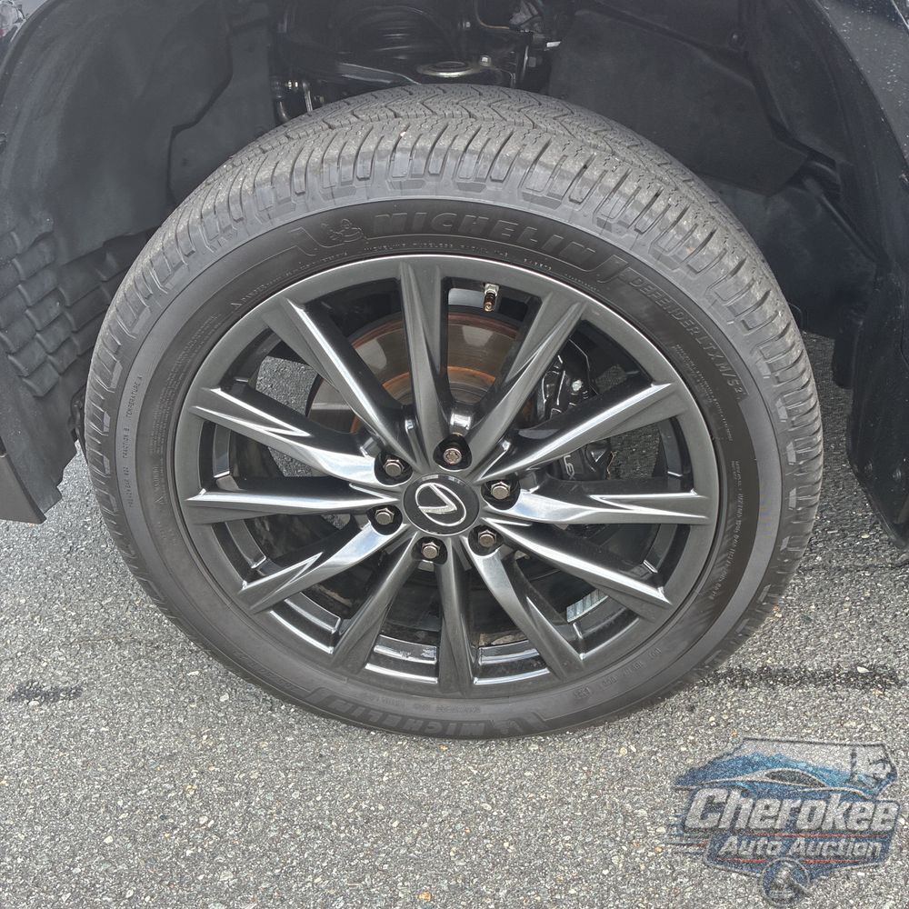 2022 Lexus LX 600 F SPORT Handling