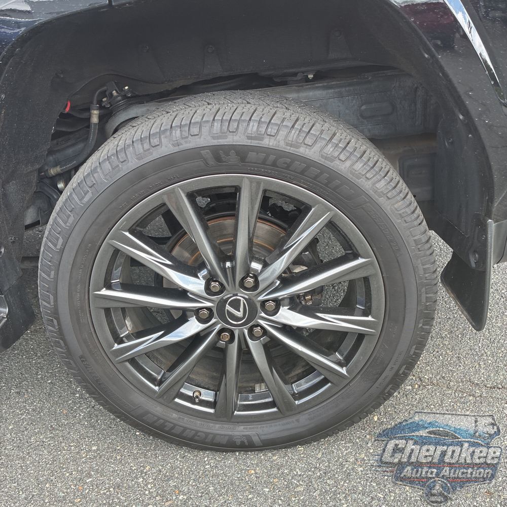 2022 Lexus LX 600 F SPORT Handling