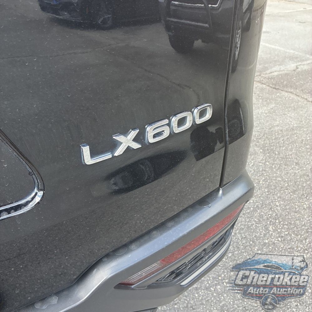 2022 Lexus LX 600 F SPORT Handling