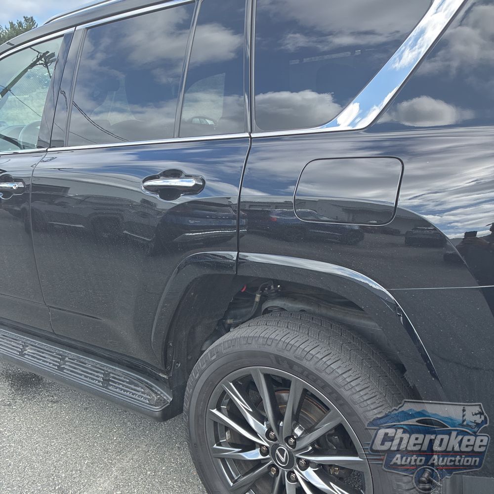 2022 Lexus LX 600 F SPORT Handling