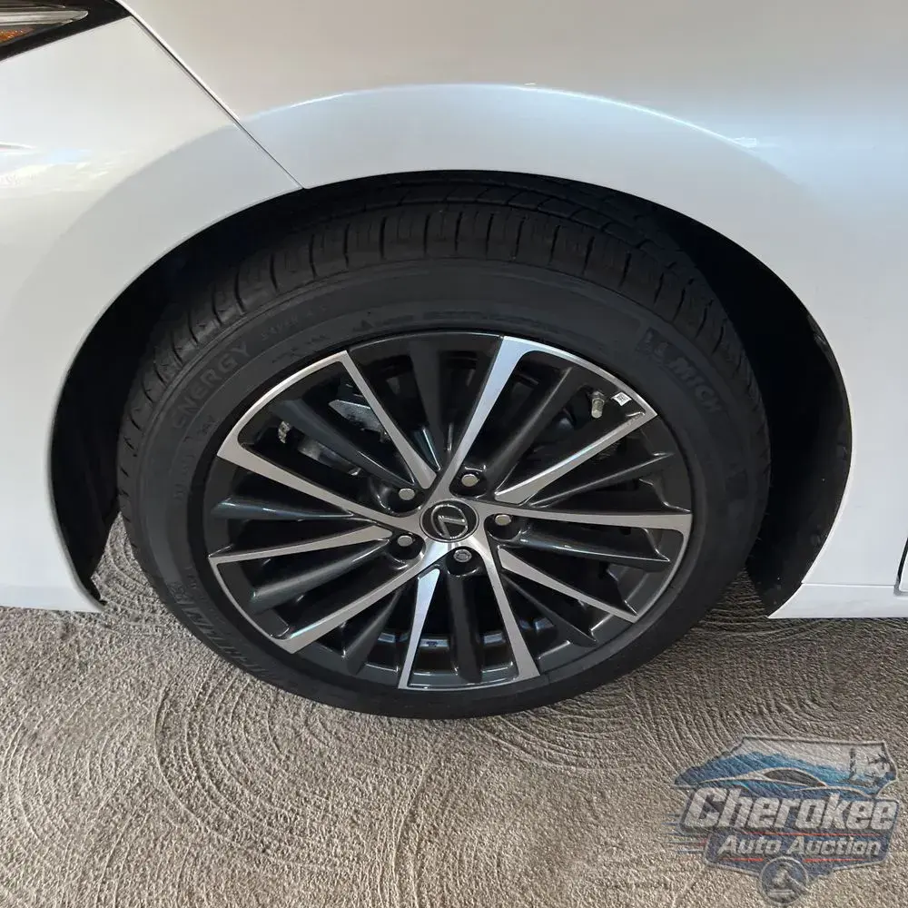 2025 Lexus ES 350 Base