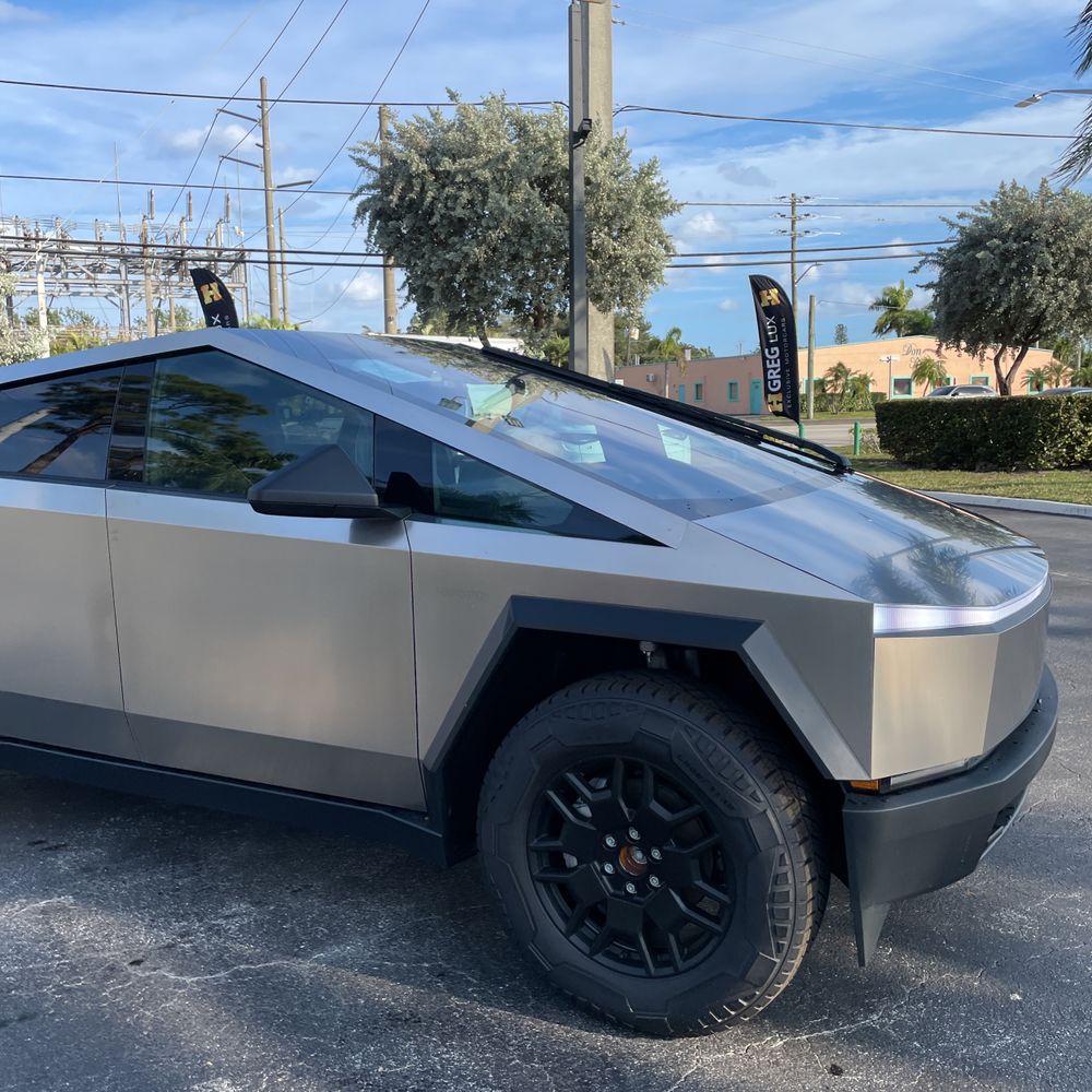 2024 Tesla Cybertruck Base