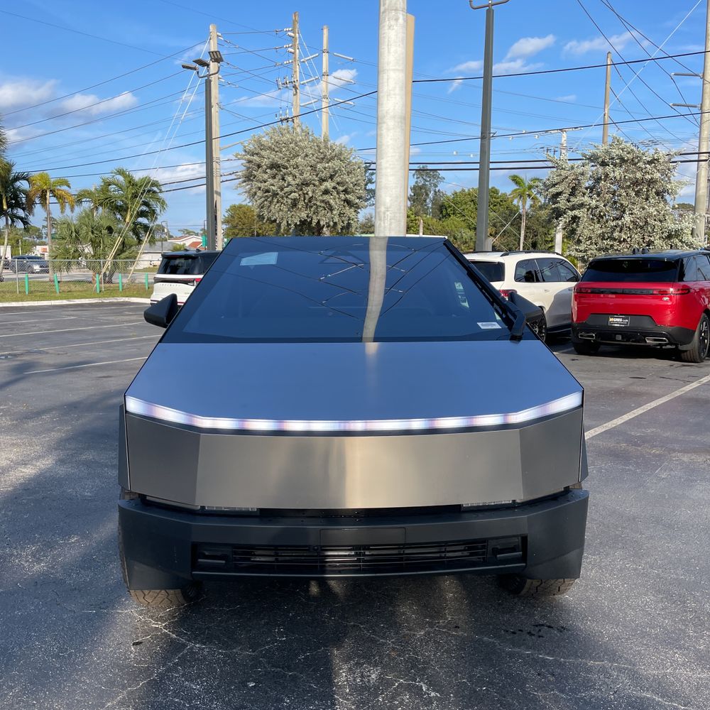 2024 Tesla Cybertruck Base