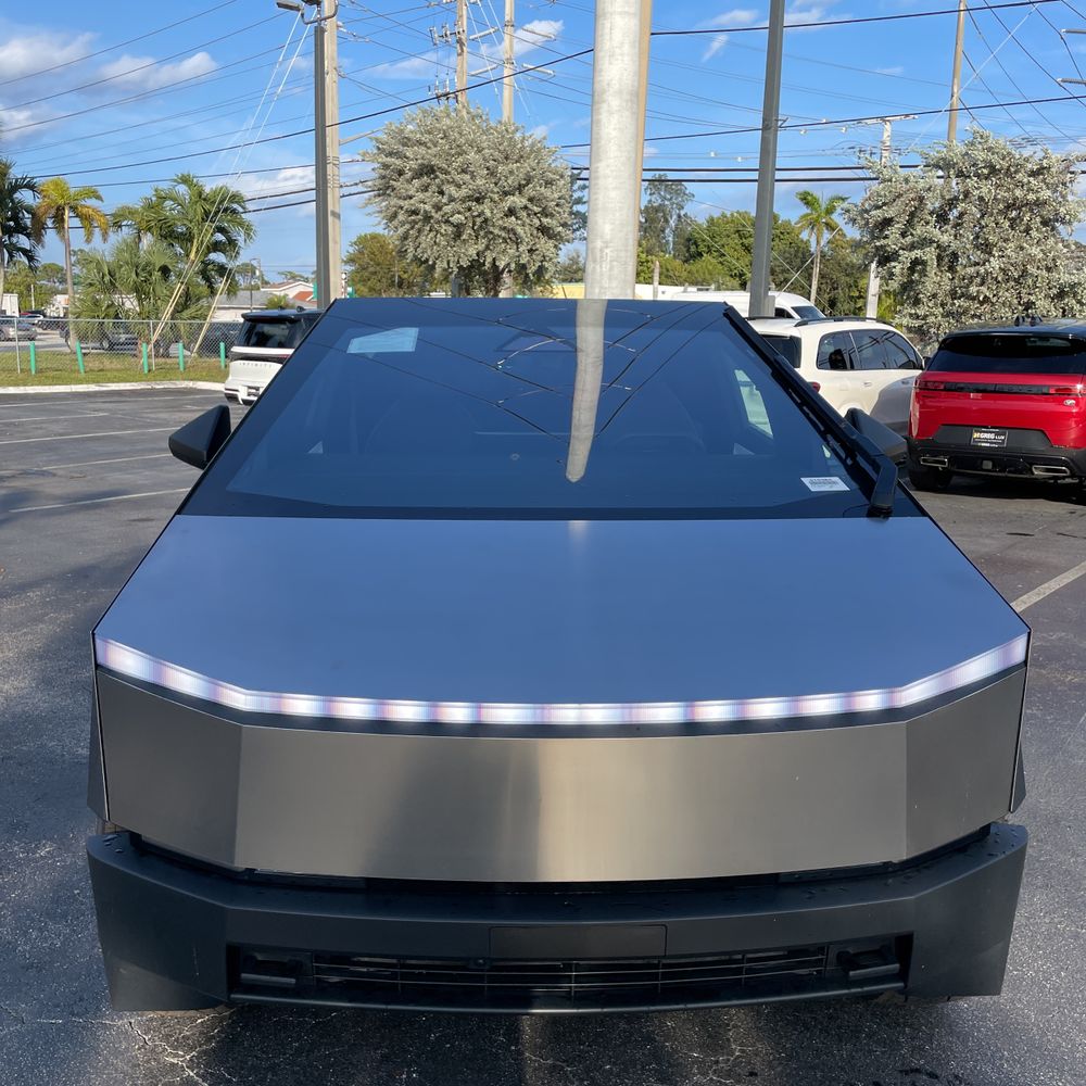 2024 Tesla Cybertruck Base
