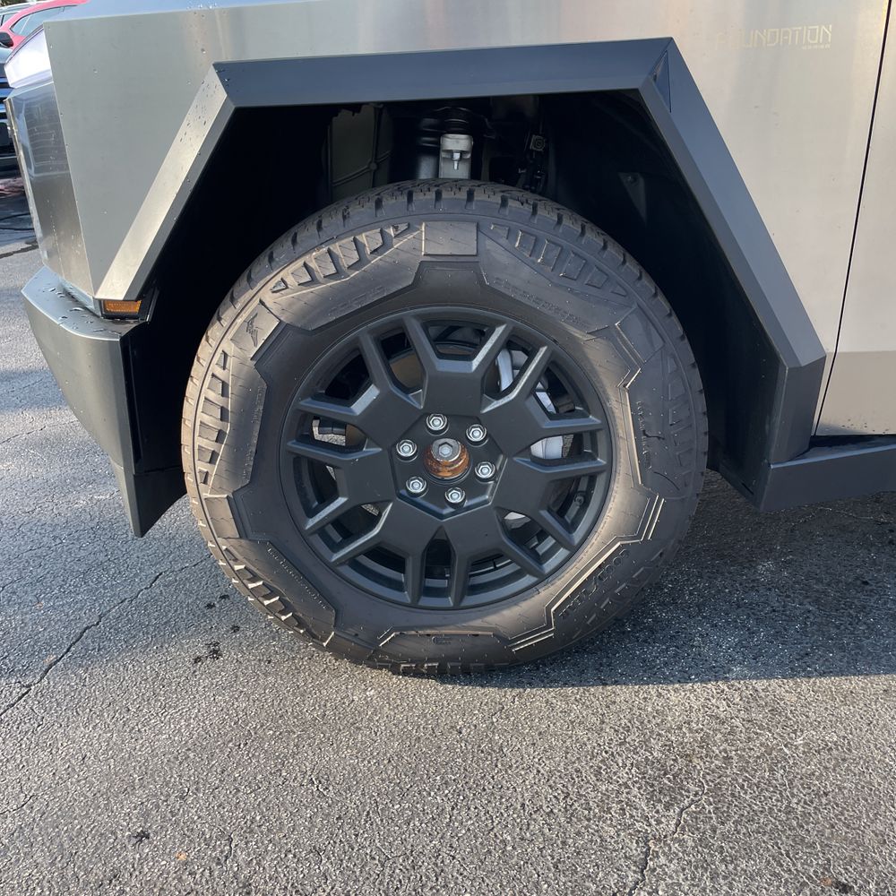 2024 Tesla Cybertruck Base