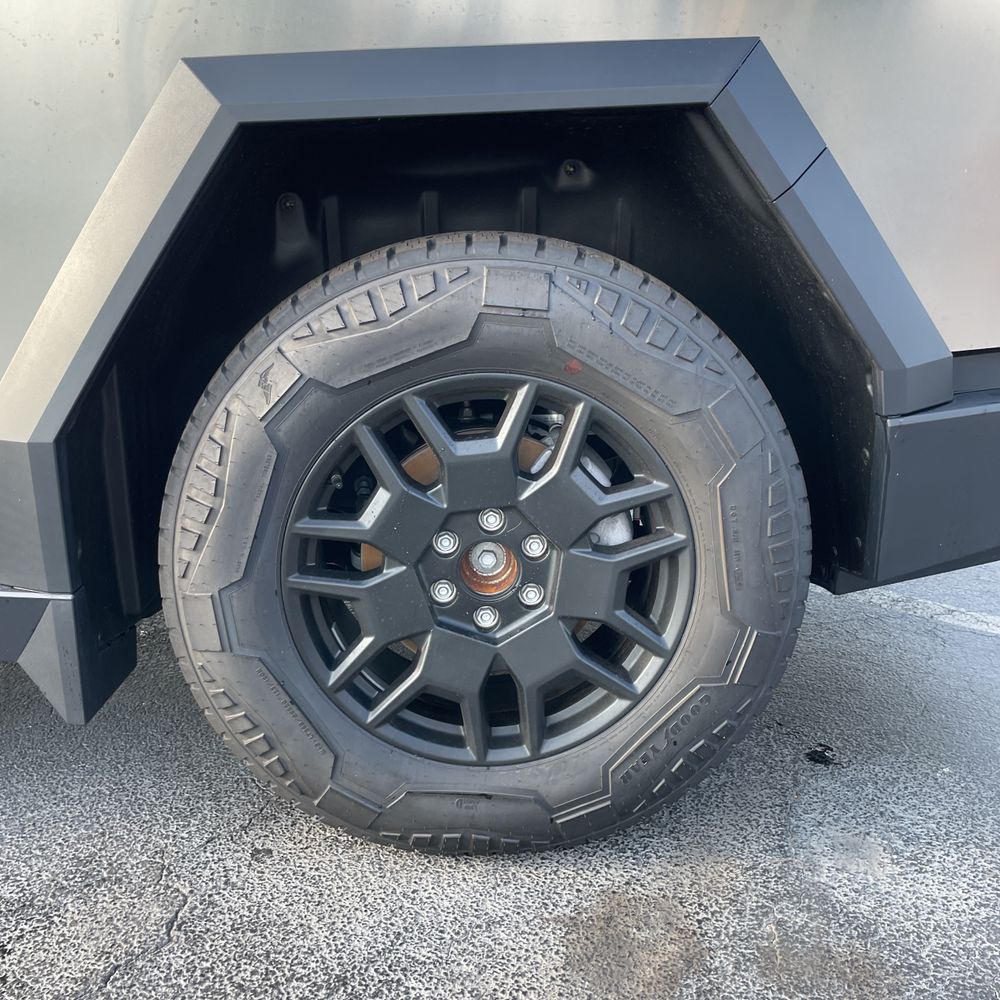 2024 Tesla Cybertruck Base