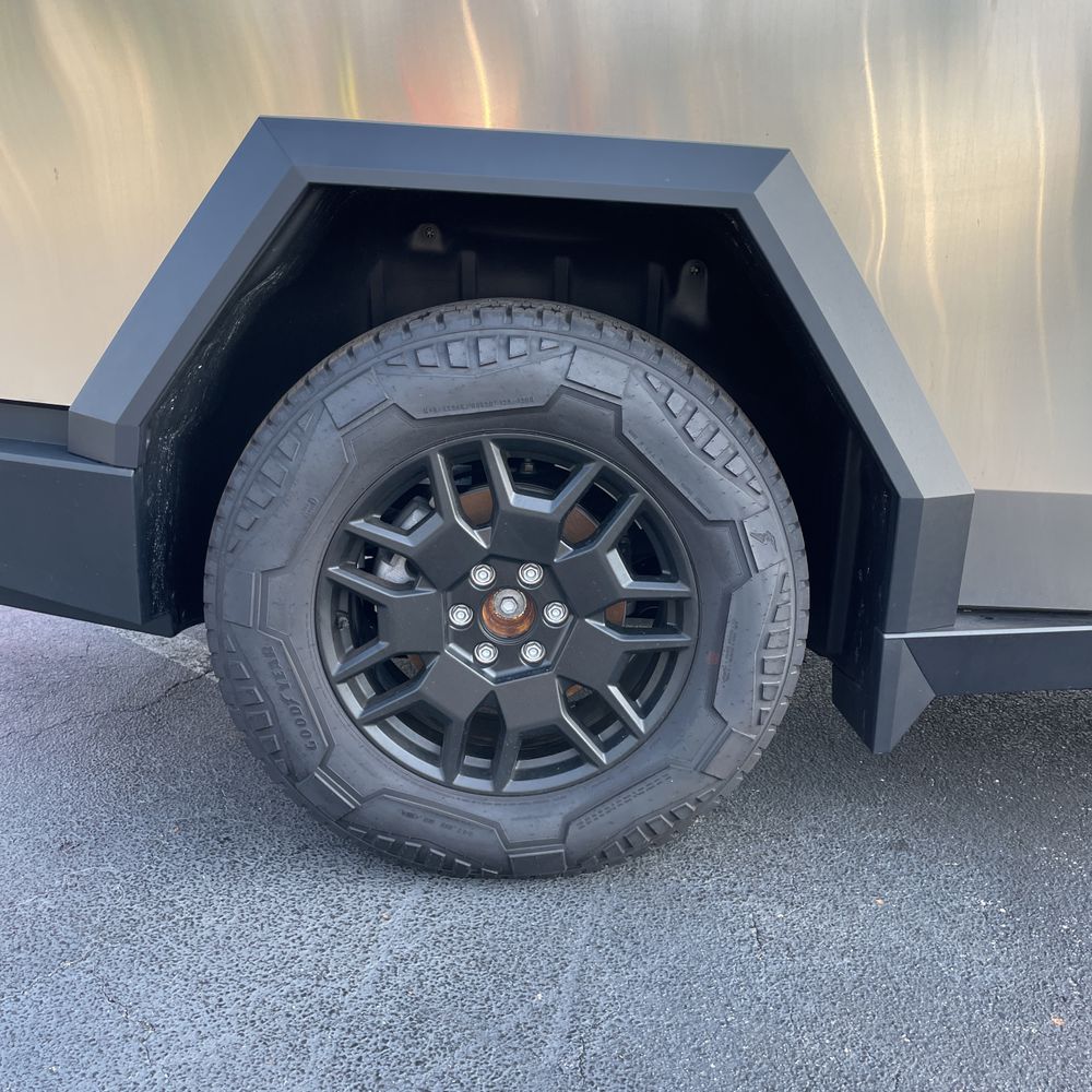 2024 Tesla Cybertruck Base