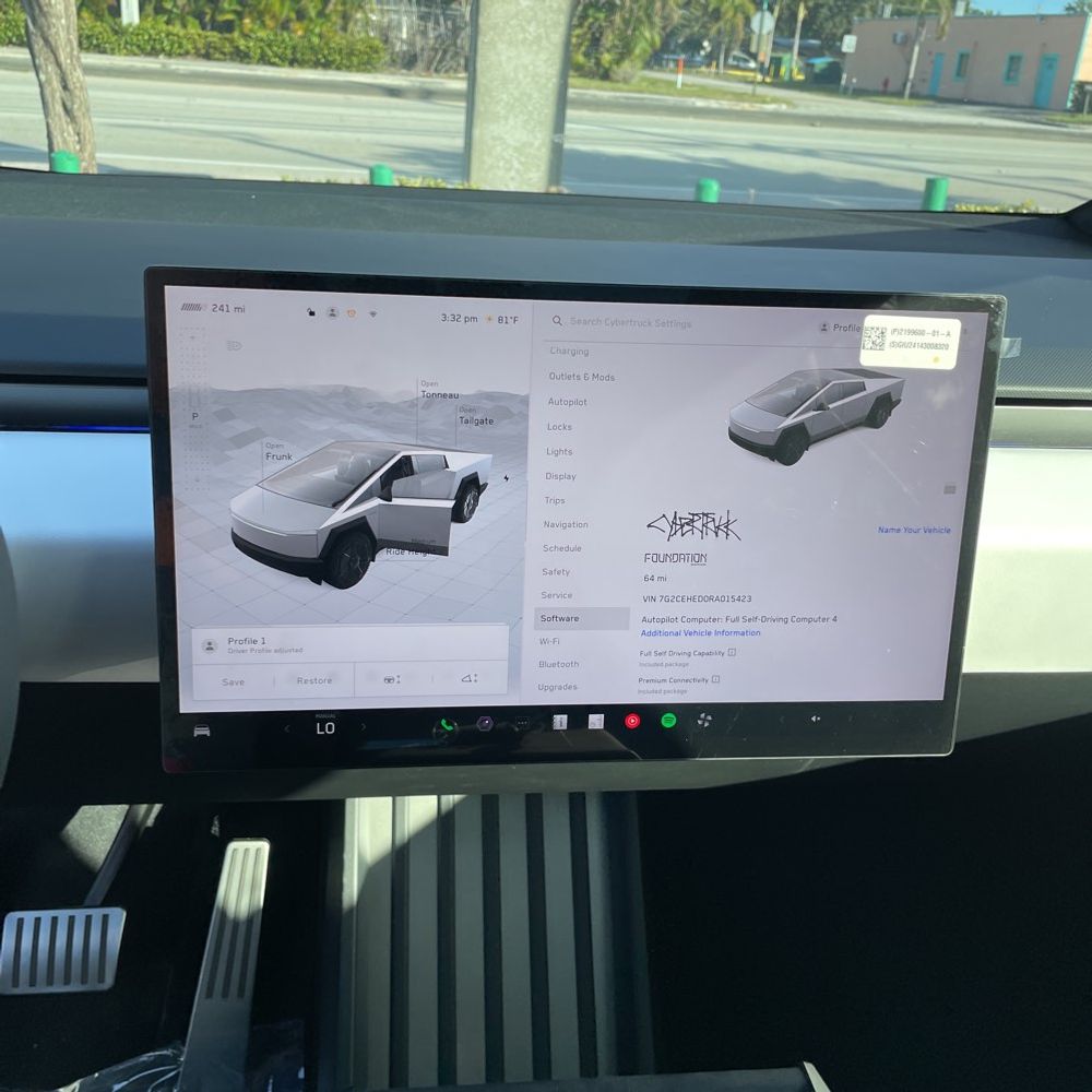 2024 Tesla Cybertruck Base