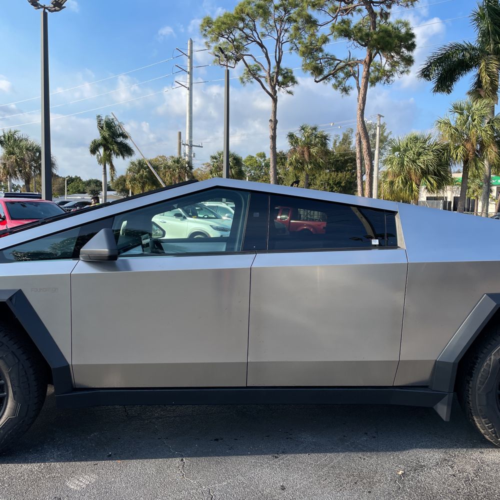 2024 Tesla Cybertruck Base