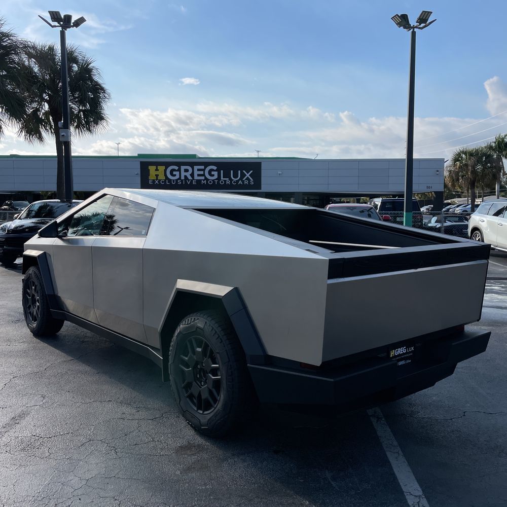 2024 Tesla Cybertruck Base
