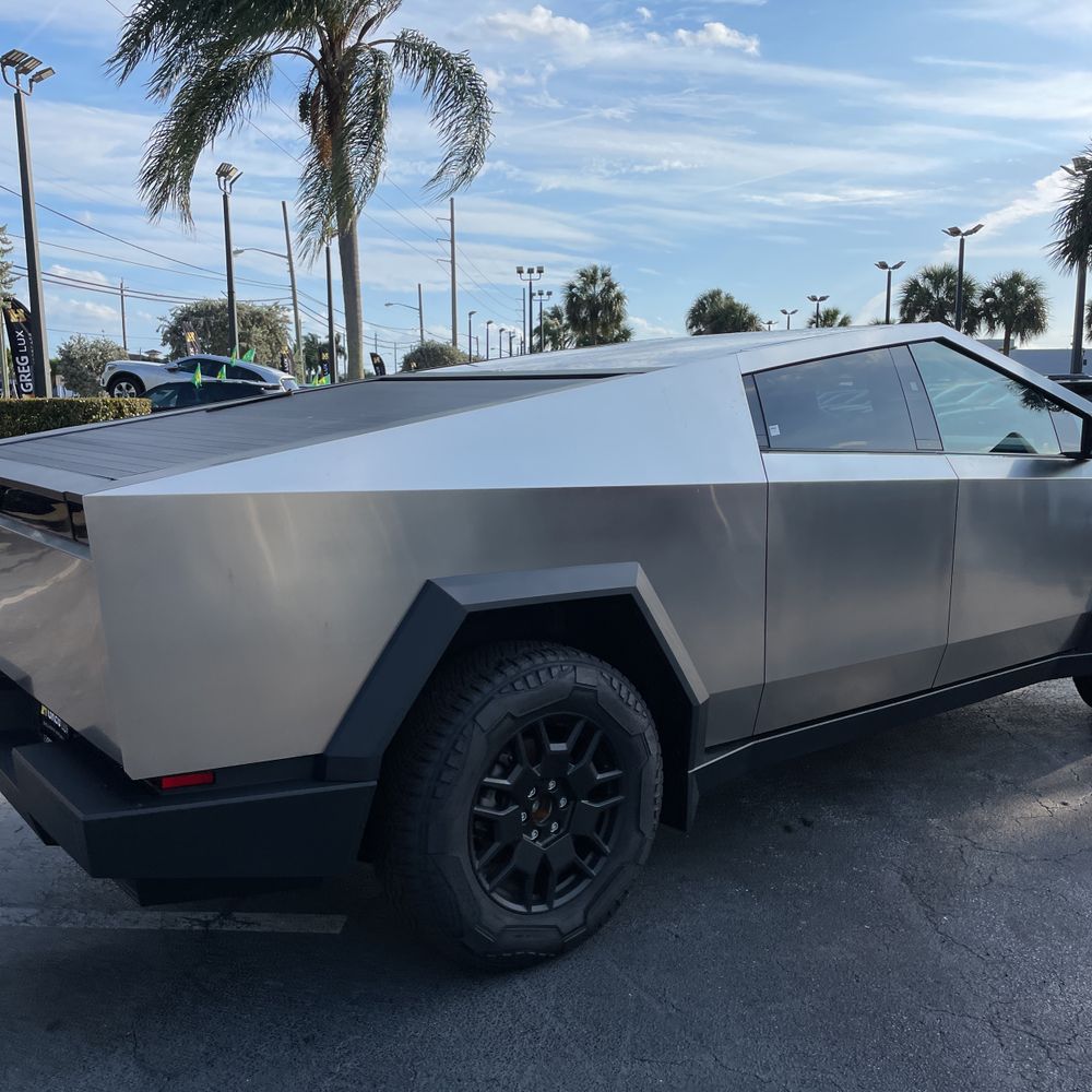 2024 Tesla Cybertruck Base