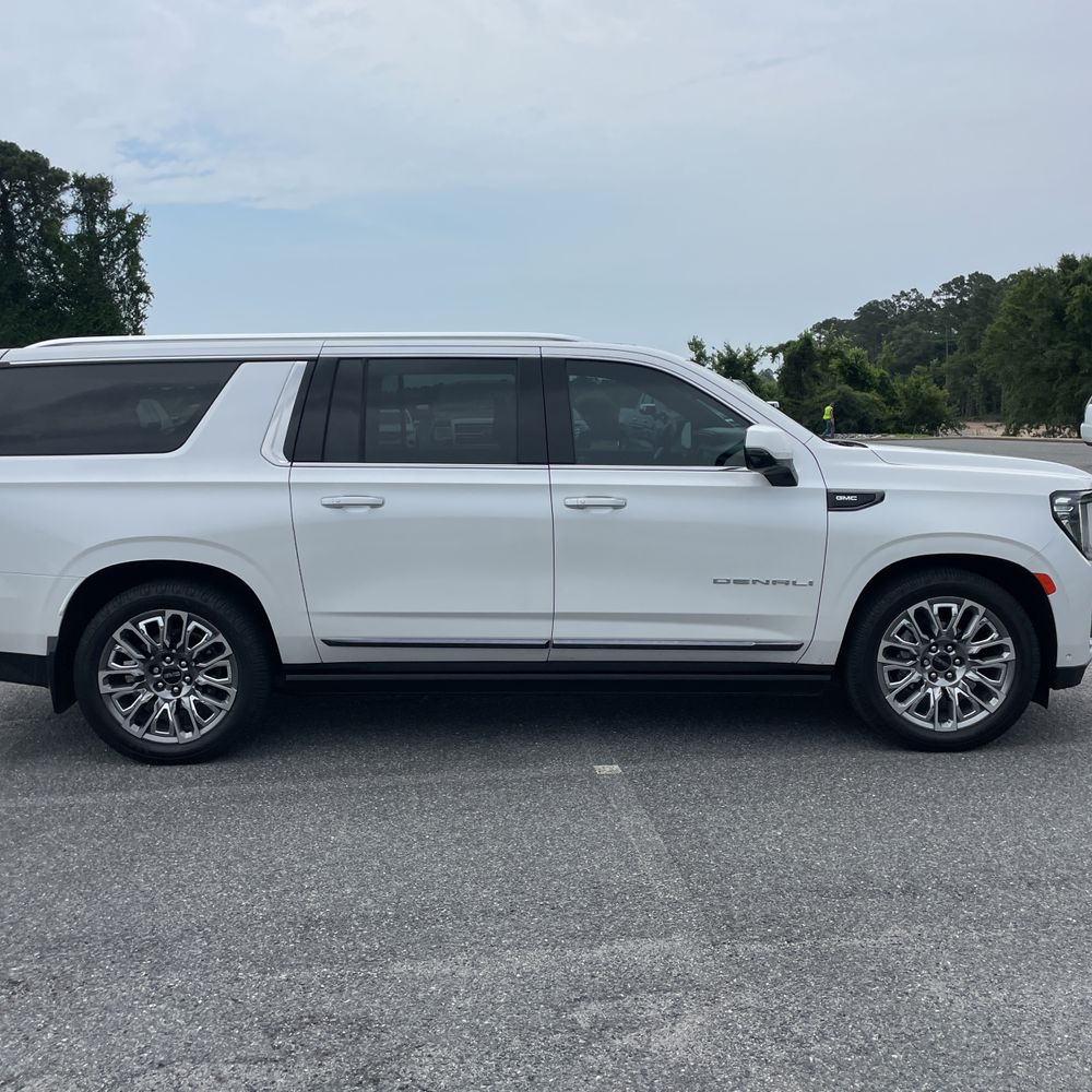 2023 GMC Yukon XL Denali Ultimate