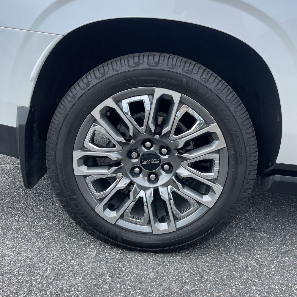 2023 GMC Yukon XL Denali Ultimate