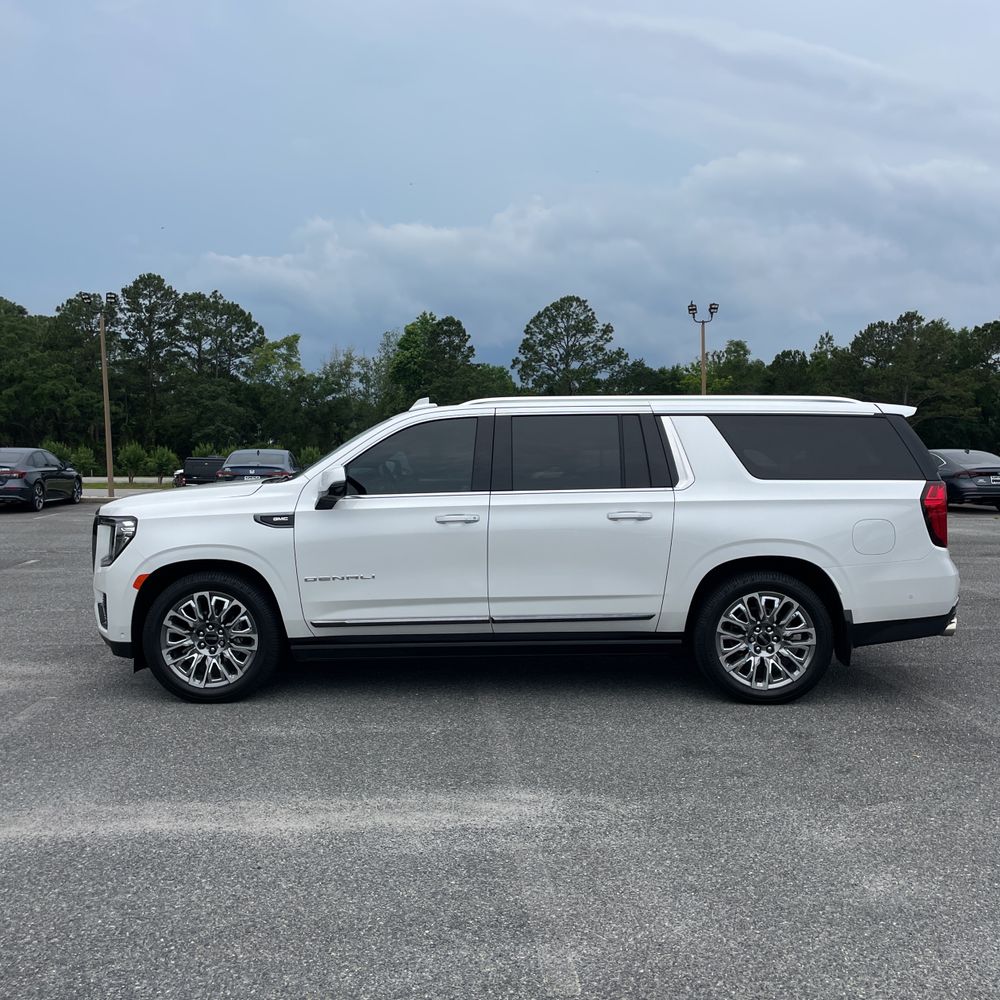 2023 GMC Yukon XL Denali Ultimate