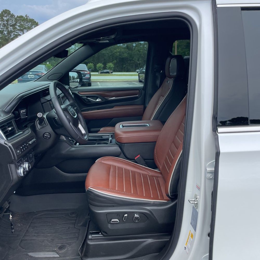 2023 GMC Yukon XL Denali Ultimate