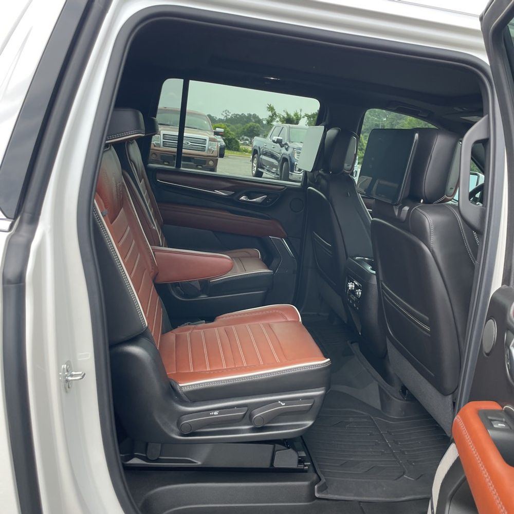 2023 GMC Yukon XL Denali Ultimate