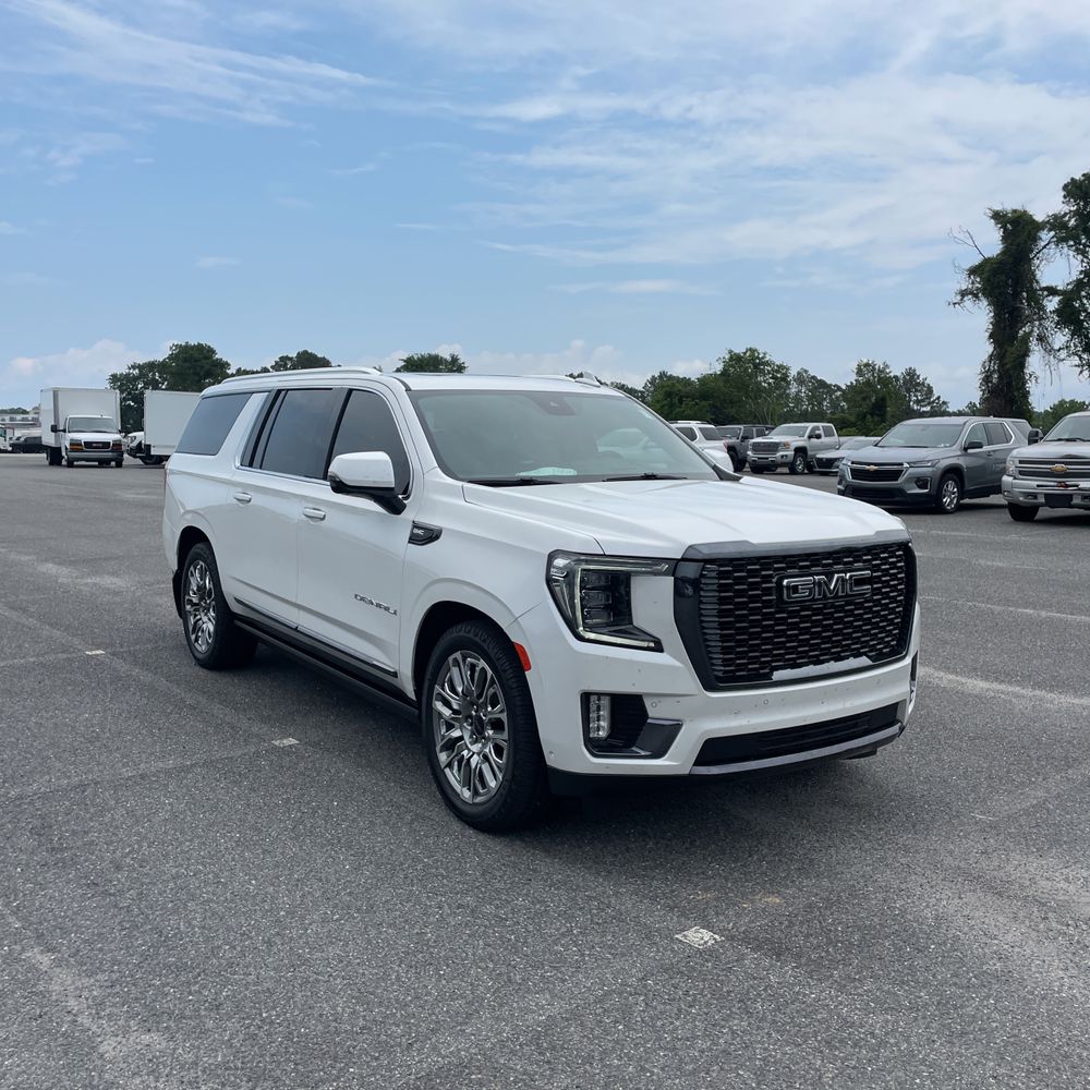 2023 GMC Yukon XL Denali Ultimate