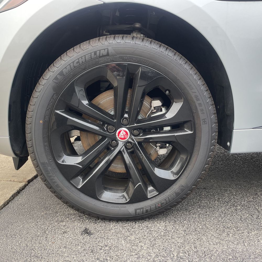 2023 Jaguar F-Pace P400 R-Dynamic S