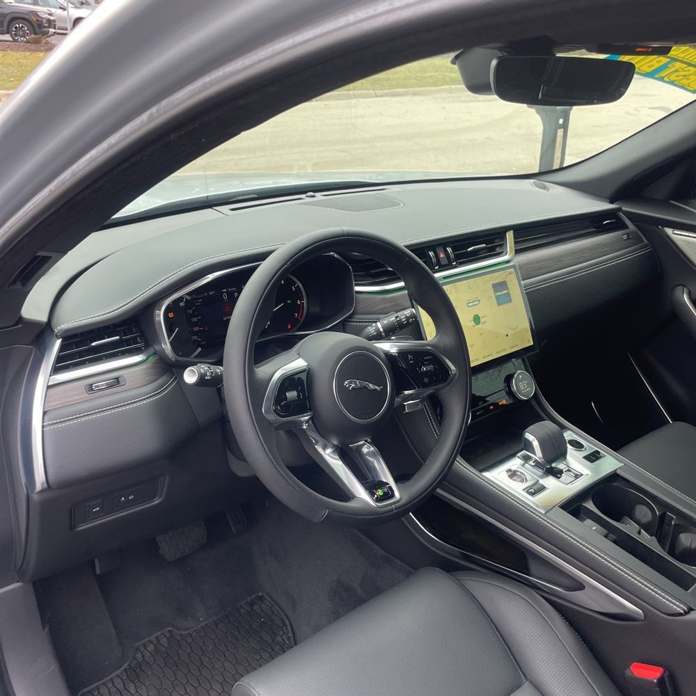 2023 Jaguar F-Pace P400 R-Dynamic S
