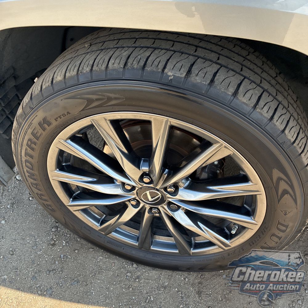 2023 Lexus LX 600 F SPORT Handling