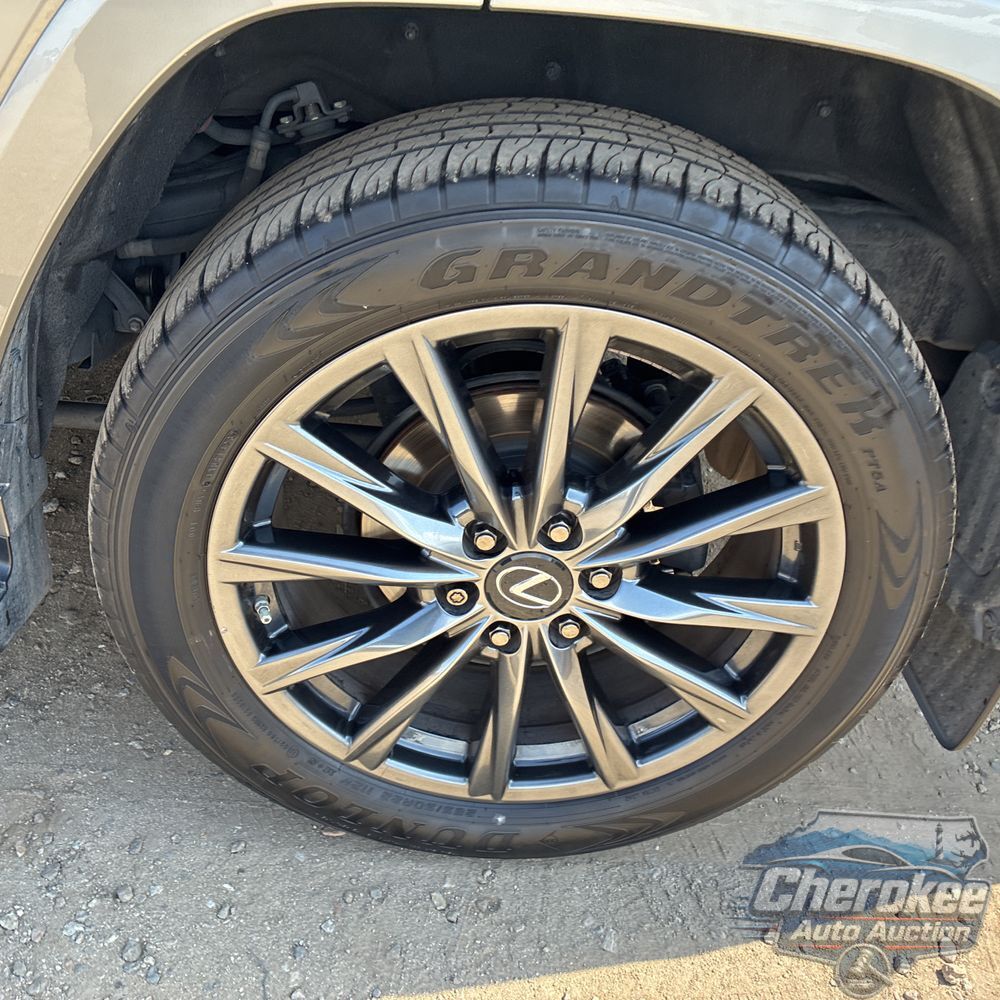 2023 Lexus LX 600 F SPORT Handling