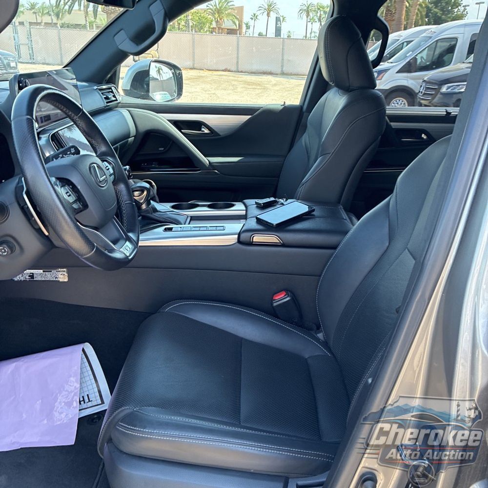 2023 Lexus LX 600 F SPORT Handling