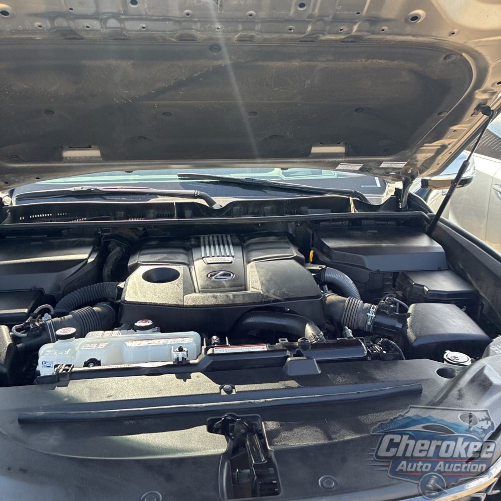 2023 Lexus LX 600 F SPORT Handling