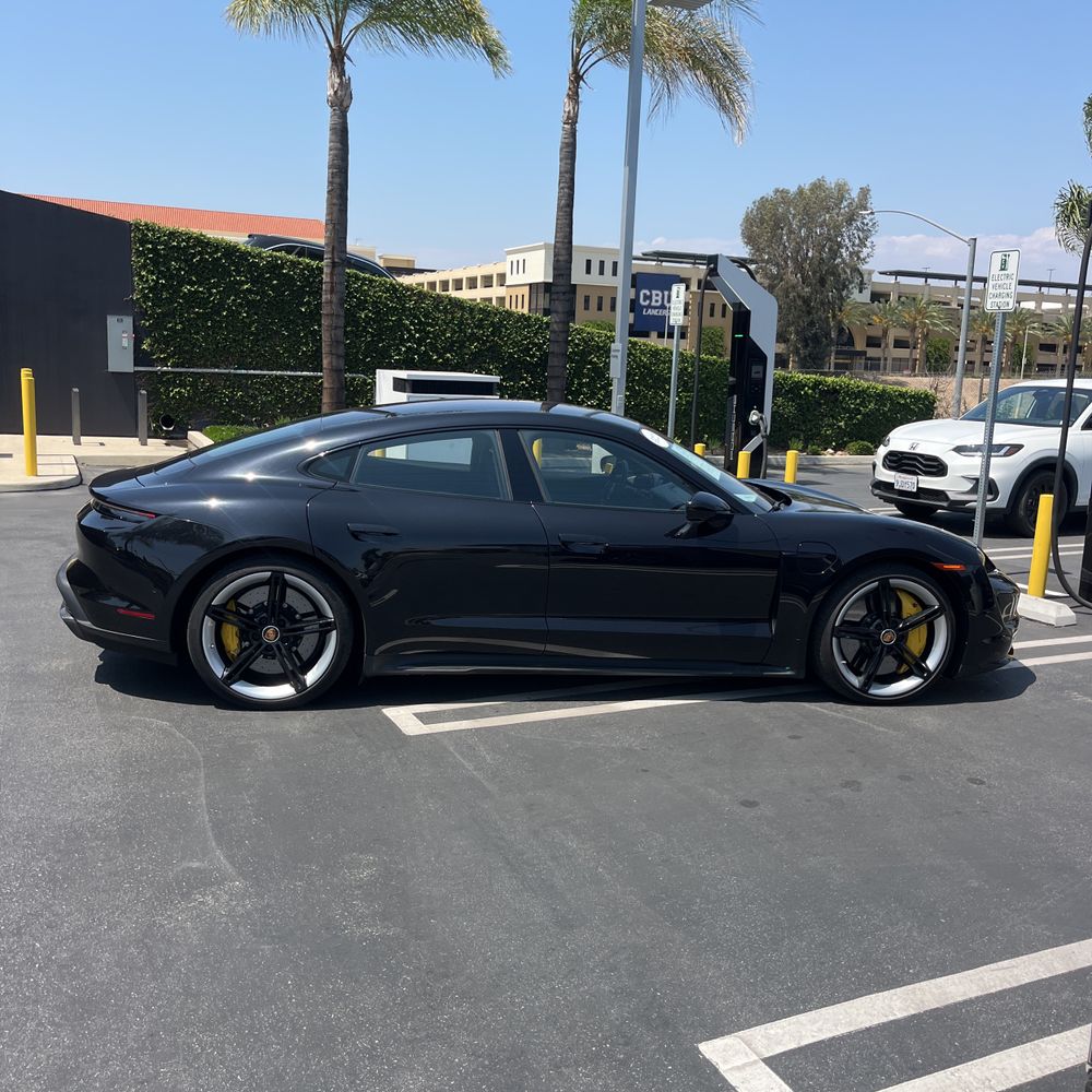 2020 Porsche Taycan Turbo S