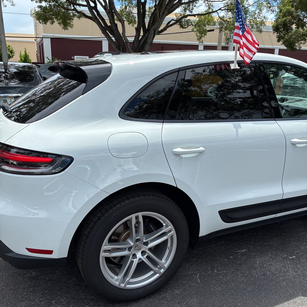 2024 Porsche Macan Base