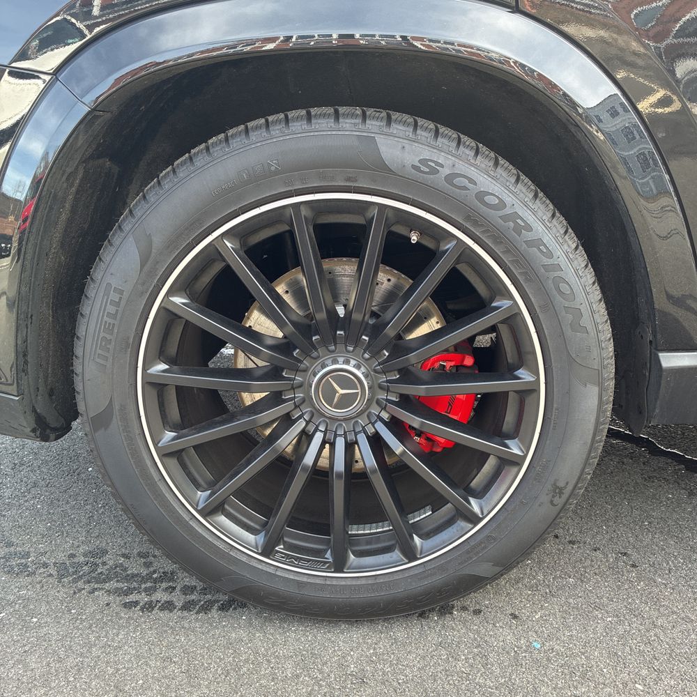 2024 Mercedes-Benz GLS AMG GLS 63