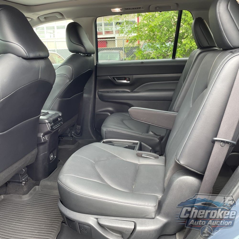2024 Toyota Grand Highlander Platinum