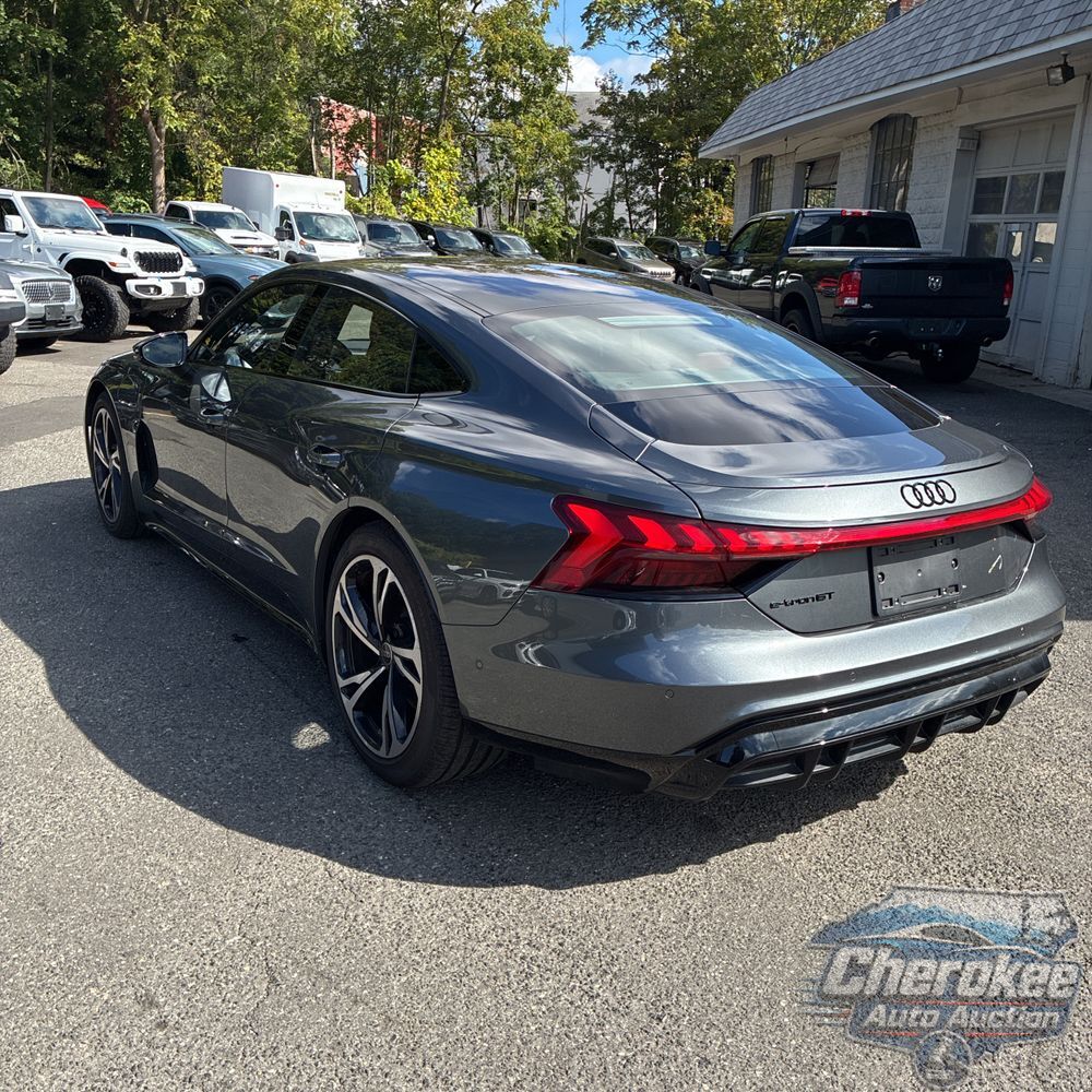 2024 Audi e-tron GT Prestige