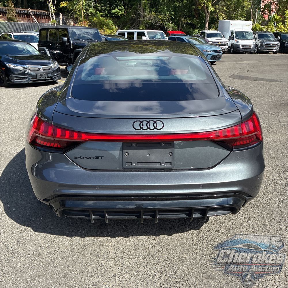 2024 Audi e-tron GT Prestige