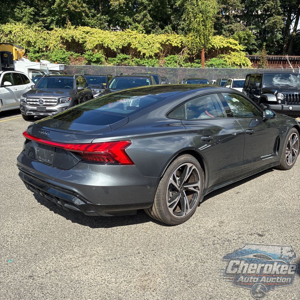 2024 Audi e-tron GT Prestige