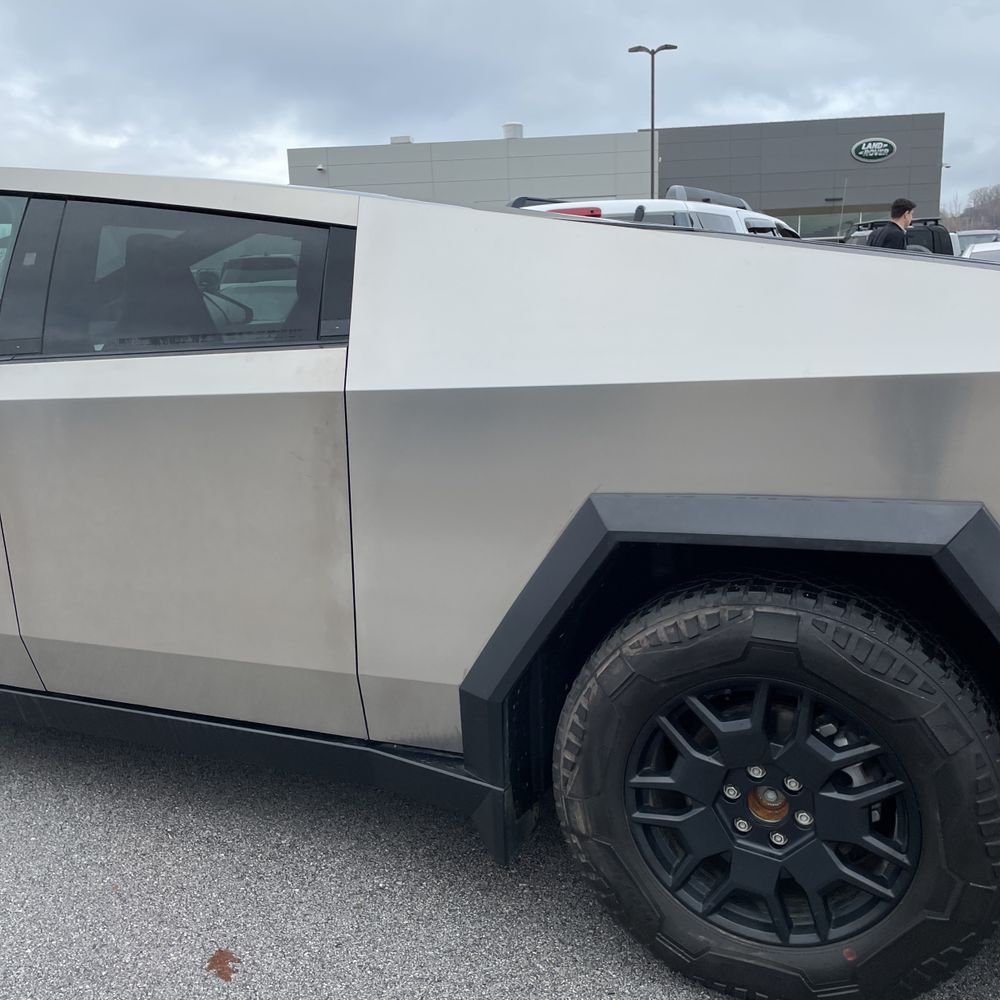 2024 Tesla Cybertruck Base