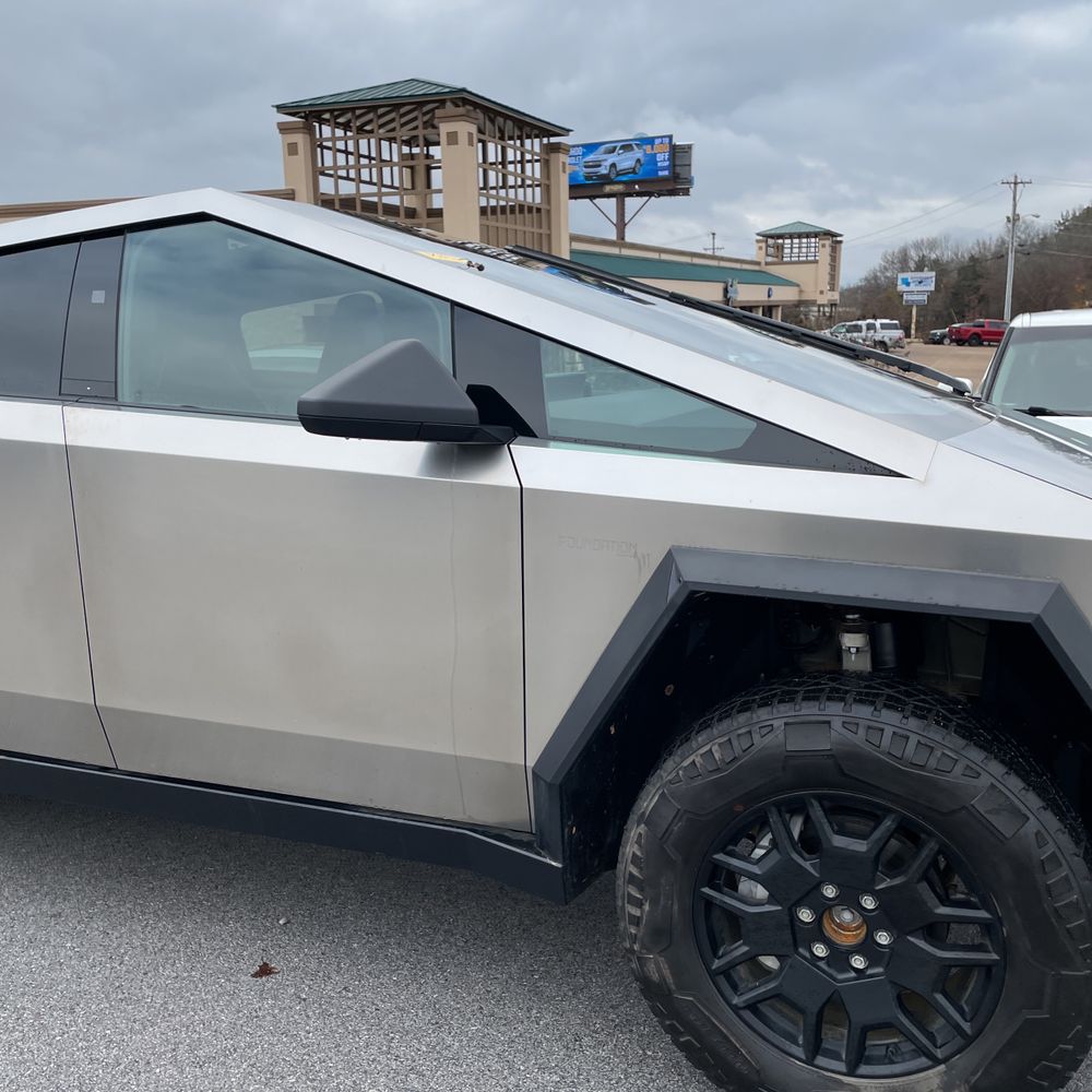 2024 Tesla Cybertruck Base