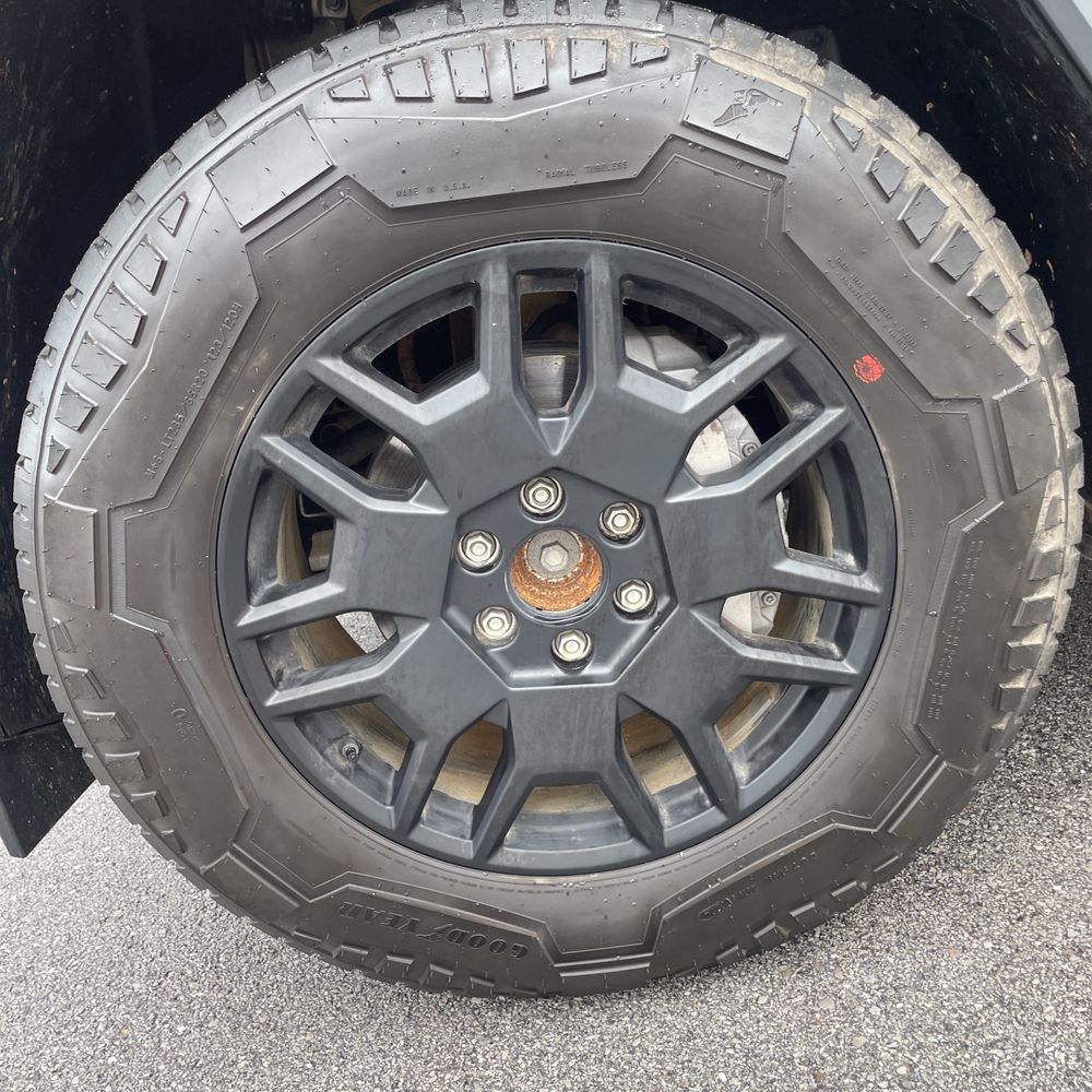 2024 Tesla Cybertruck Base