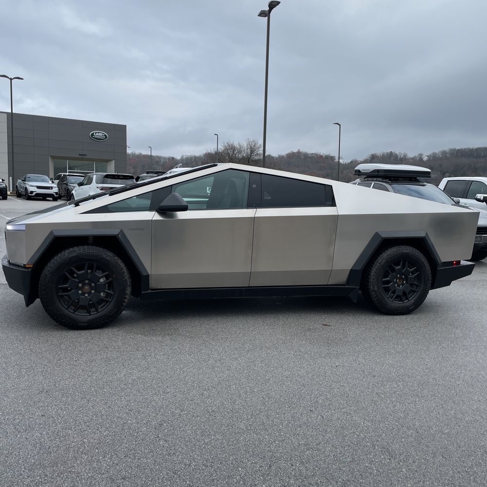 2024 Tesla Cybertruck Base