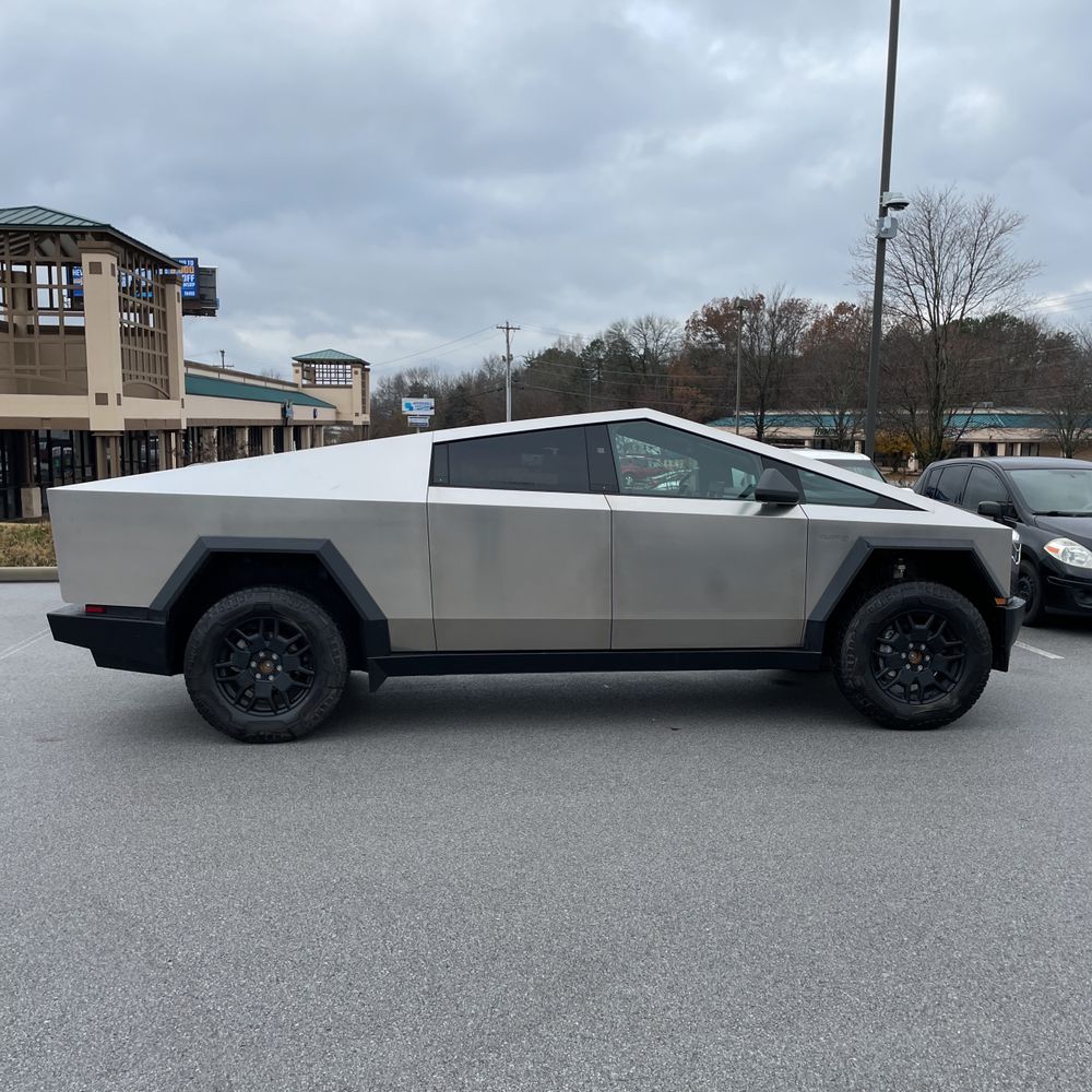 2024 Tesla Cybertruck Base