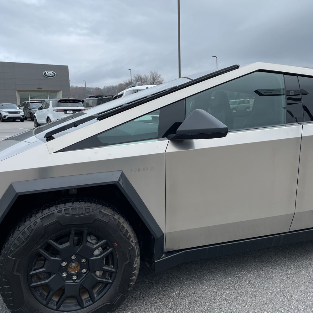 2024 Tesla Cybertruck Base