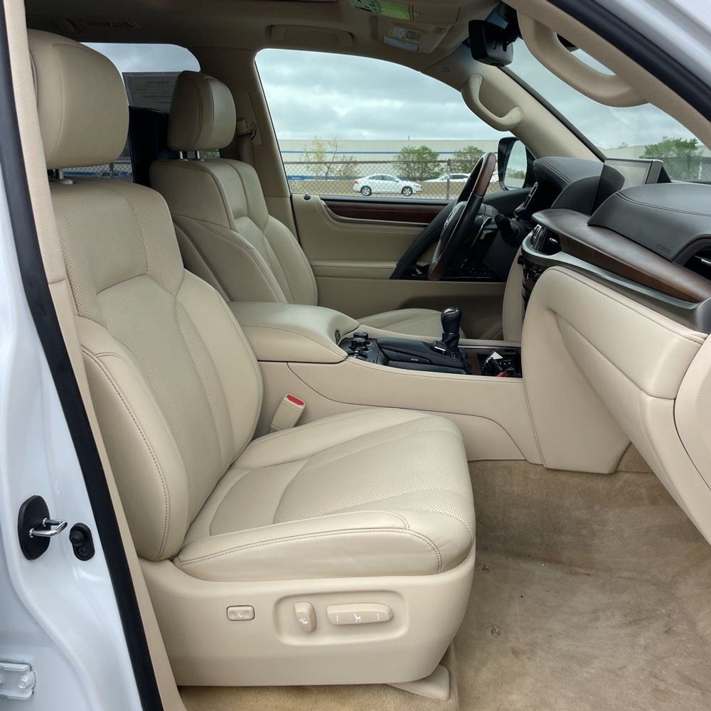 2021 Lexus LX 570 Three-Row