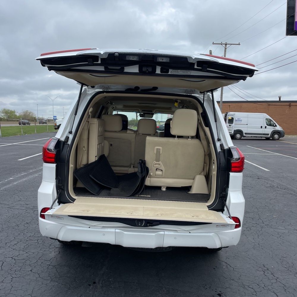 2021 Lexus LX 570 Three-Row