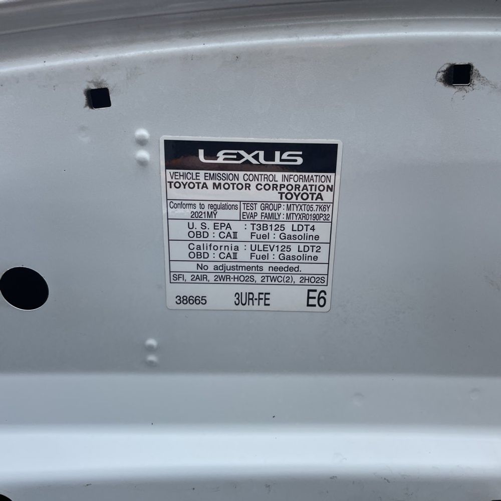 2021 Lexus LX 570 Three-Row